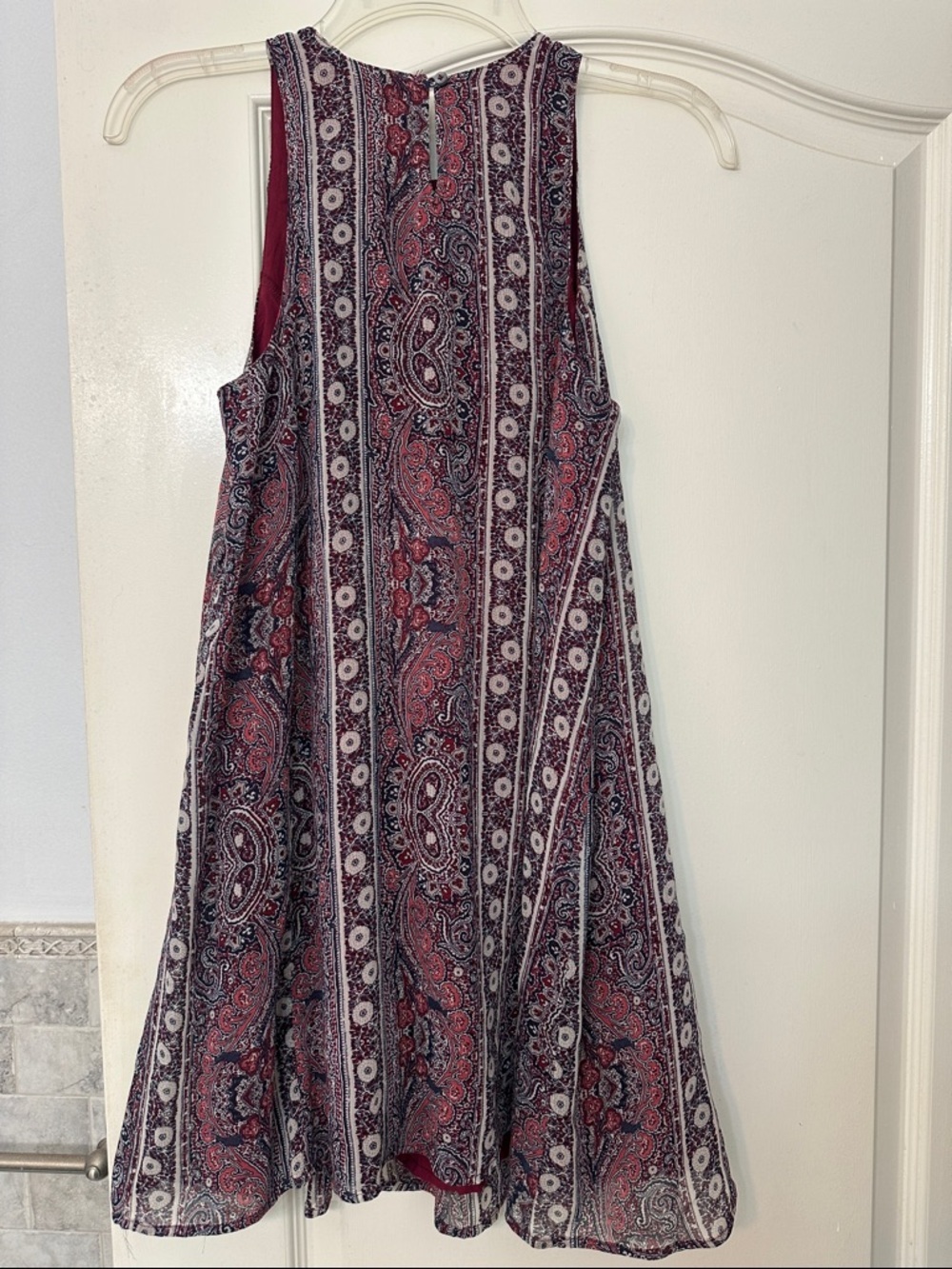 Abercrombie & Fitch Paisley Sleeveless Shift Dress - Picture 3 of 3